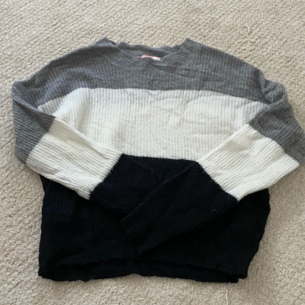 Wishful Thinking Sweater Size Small